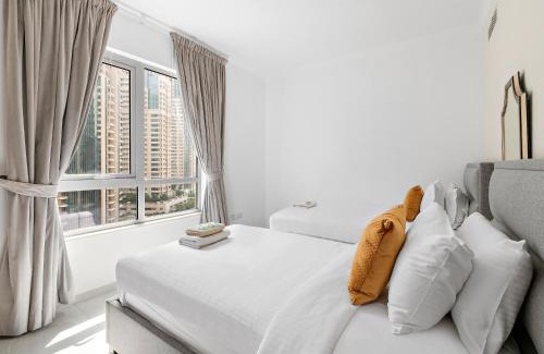 Trade Centre 1 Apartment | Panorama Luxe Retreat 2BDR Burj Khalifa & Fountain Views