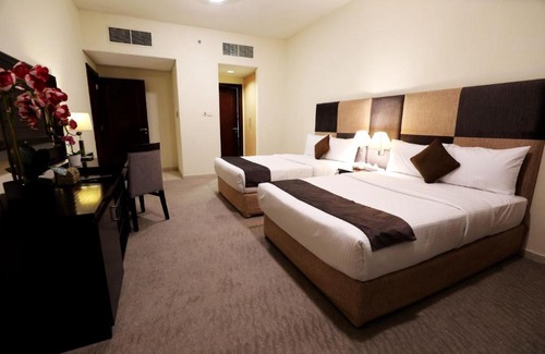 Discovery Gardens Apartment | Parkside Hotel Apartment