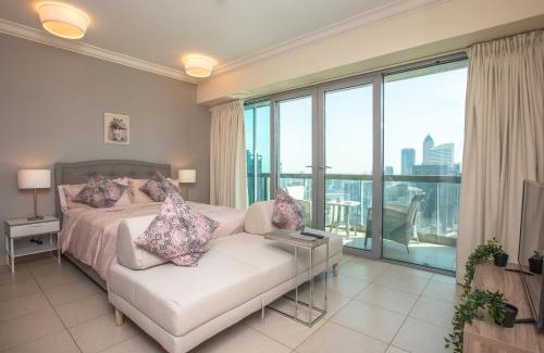 Downtown Dubai Apartment | Prime Retreats - Downtown Dubai