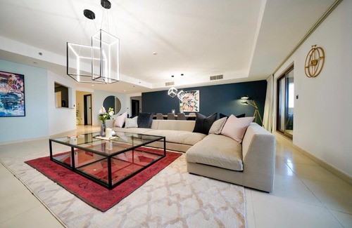 Palm Jumeirah Apartment | Private Beach, Resort Living Kingdom of Sheba