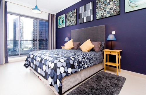 Downtown Dubai Apartment | Quintessential Quarters - Ultra-modern and Spacious Aparment