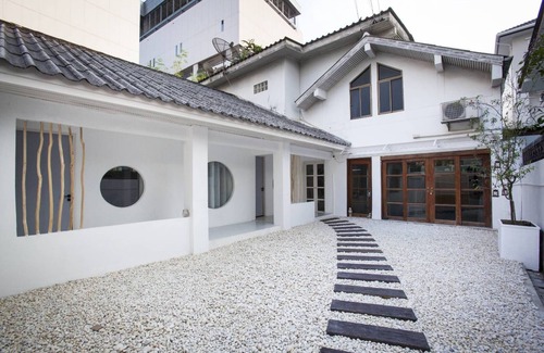 Ratchadaphisek House | Ratchada Retreat - Boutique homestay/MRT/Train Night Market