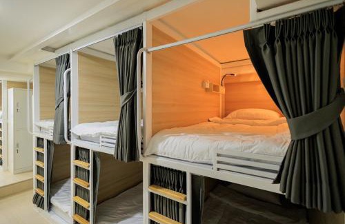 Chim Phli Hostel | Reezq Hostel