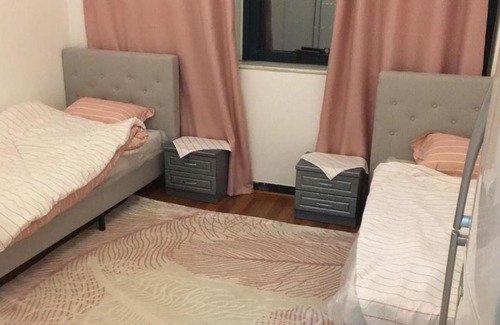Trade Center Apartment | Sheikh Zayed Road girls only