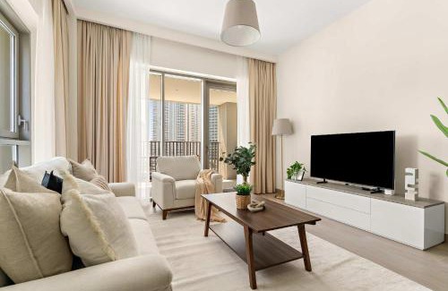 Dubai Apartment | Silkhaus Chic 1BR in Creek Beach Grove with Pool view