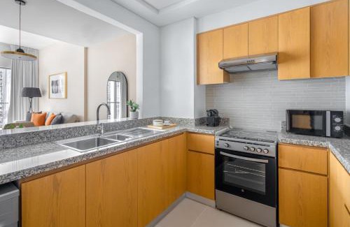 Downtown Dubai Apartment | Silkhaus elegant and Spacious 1BDR in Downtown near Business Bay
