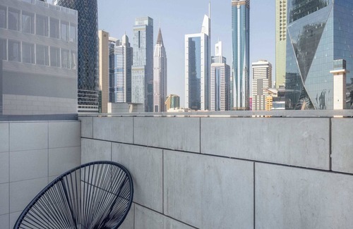 Bur Dubai Apartment | Silkhaus Modern Studio | Burj Daman | Pool & Gym