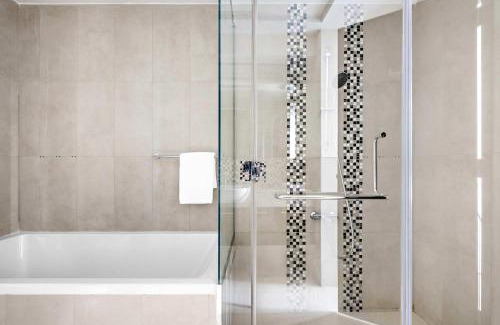 Downtown Dubai Apartment | Silkhaus stunning 1 BDR in Downtown near Business Bay