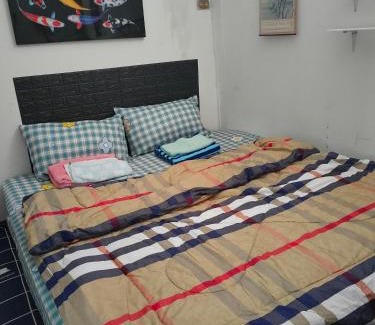 Chakkrawat Hostel | Sip N' Camp