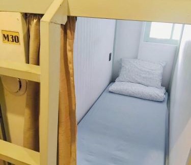 Chana Songkhram Apartment | Sleep No More Khaosan - Pod Hostel