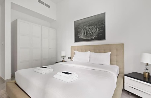 Business Bay House | Spacious & Modern 1BDR In Binghatti-Business Bay01