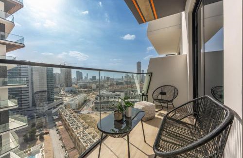 Jumeirah Village Circle Apartment | Stay at ease in this 1 bed for 3 in JVC