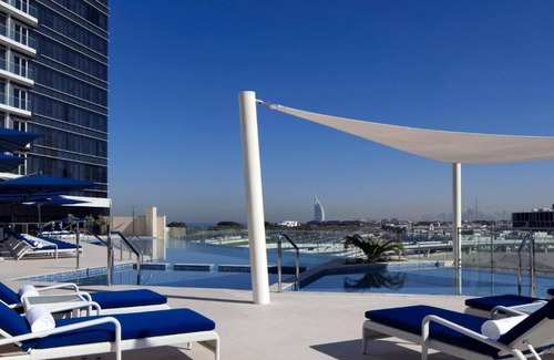 Dubai Media City House | Studio Apartment Near The Media Lounge Palm