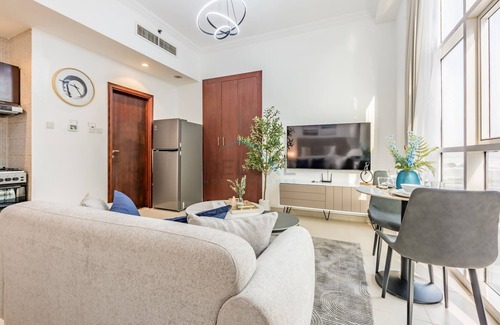 Business Bay Apartment | Studio Near Dubai Water Canal and Bus Station, Conveniently Close to Downtown