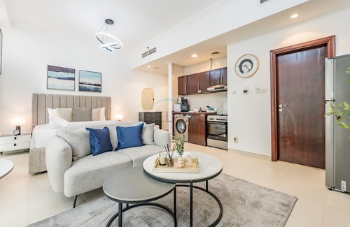 Business Bay Apartment | Studio Near Dubai Water Canal and Bus Station, Conveniently Close to Downtown