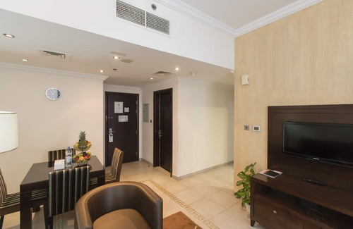 Al Barsha 1 Apartment | Stunning and Compact One Bedroom Apartment