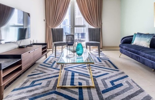 Downtown Dubai Apartment | Stylish and Luxurious 2BR With Study in Downtown!