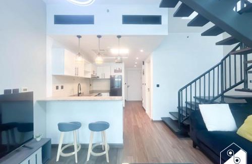 Jumeirah Village Circle Apartment | Stylish JVC Duplex l Hot Tub, Gym , Pool & Parking