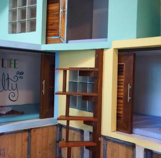 Rayong Hostel | Sundaze Samet Hostel & Hangout
