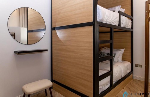 Jumeira 3 Hostel | Sunset Beach Oasis - Private & Shared Rooms