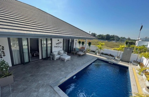 Hin Lek Fai Villa | Sunset View HuaHin
