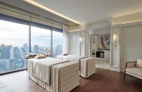 Nana Apartment | Super Luxury 5 Star by Nana and Asok BTS Sleeps 6