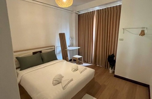 Talat Yot Hostel | Thai Siwilai