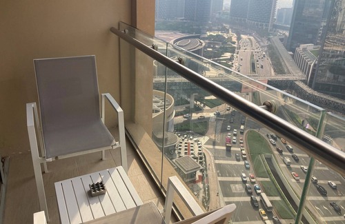 Downtown Dubai Apartment | The Address Dubai Mall Luxury & Spacious