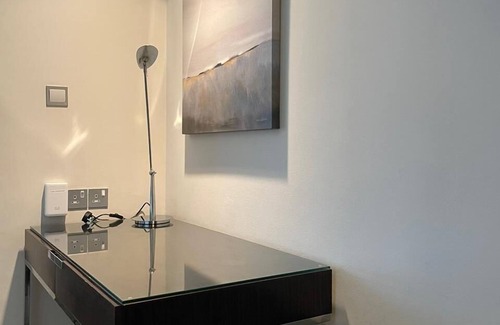 Downtown Dubai Apartment | The Address Dubai Mall Luxury & Spacious