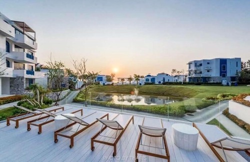 Hua Hin Villa | The Crest Santora Hua Hin Condo by Pakky