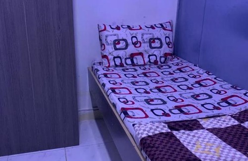 Al Rigga Hostel | The partitions