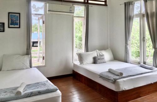 Chumphon Hostel | Thirty Tree Garden House