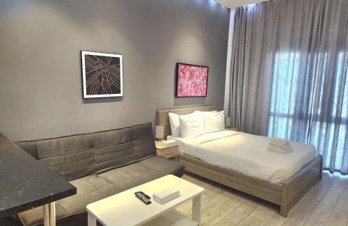Discovery Gardens Apartment | Upgraded studio close to Metro