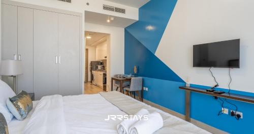 Jumeirah Village Circle Apartment | Urban Oasis in JVC - Studio City Views & Modern