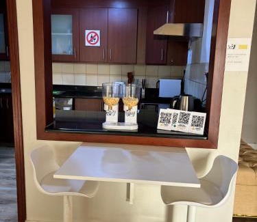 Dubai Marina Hostel | Urban Panda Beach Hostel JBR Dubai
