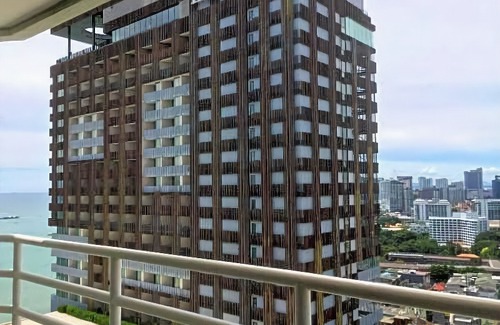 Pattaya Bay Hotel | View Talay 6 by Pat 42