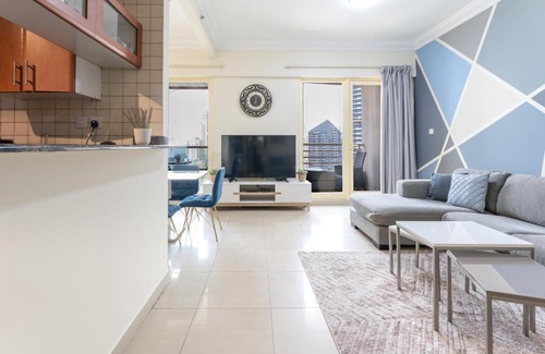 Dubai Marina Apartment | Waking To Breath taking Water & Tranquil Views 3BR