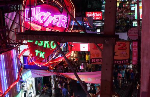 Pattaya Bay House | Walking Street Guest House