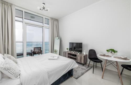 Dubai Apartment | Welcoming Studio in Damac Hills Carson B