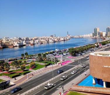Al Rigga Bed & Breakfast | Wow Amazing BurjKhalifa,Sea&Sunset View,Male Hostel, Near Metro, Airport, Mall & Golf