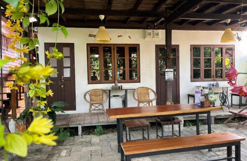 Laem Ngop House | ครูหนูบ้านพัก แหลมงอบ Krunou baanpak
