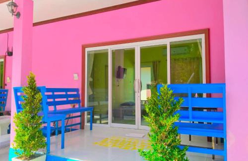 Khanom House | บ้านตึกเกสเฮ้าส์แอนด์โฮมสเตย์ขนอม