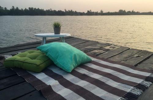 Chachoengsao Resort | บ้านพระจันทร์เวียน - House of moon phase