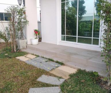 Khlong Song Ton Nun House | บ้านพักสุวรรณภูมิ​ แอร์​พอร์ต​ลิงค์​ลาดกระบัง