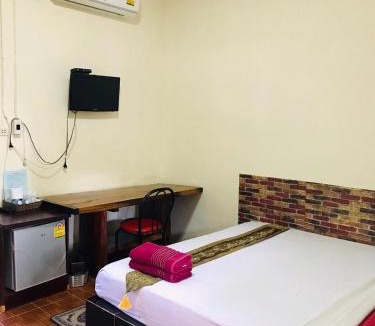 Chong Mek Resort | บ้านภูเคียงน้ำรีสอร์ท ที่พักใกล้วัดเรืองแสง