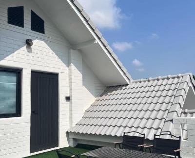 Rayong House | บ้านสมดุลมิตร Hidden Private White Brick House Rayong