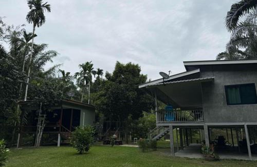 Ban Na Faek House | บ้านสวนริมธาร โฮมสเตย์ ท้ายเหมือง พังงา