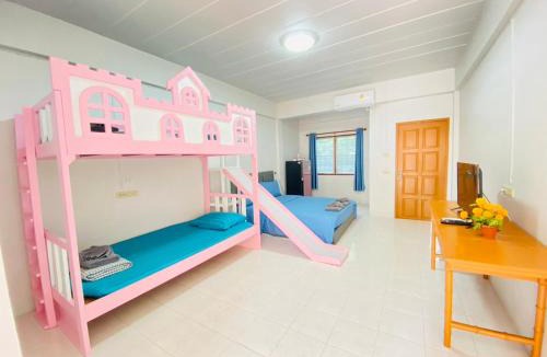 Saen Suk Resort | พีพี วิลล่า บางแสน รีสอร์ท