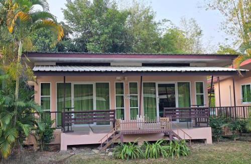 Noen Hom Resort | ภูร์ชรินท์ รีสอร์ท