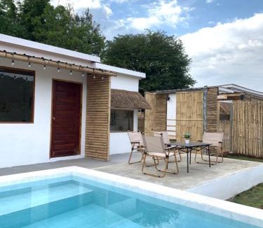 Sangkhla Buri Villa | อาเลเล พูลวิลล่า ahlaylay pool villa